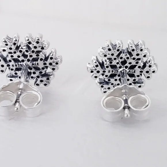 Authentic Pandora 290589 Sterling Silver 925 ALE Snowflake Earrings with CZ - Picture 3 of 6